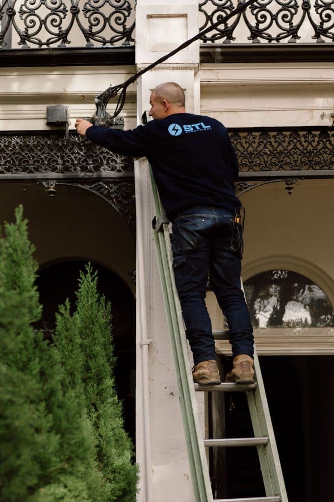 Checking electrical power lines in the area of Melbourne